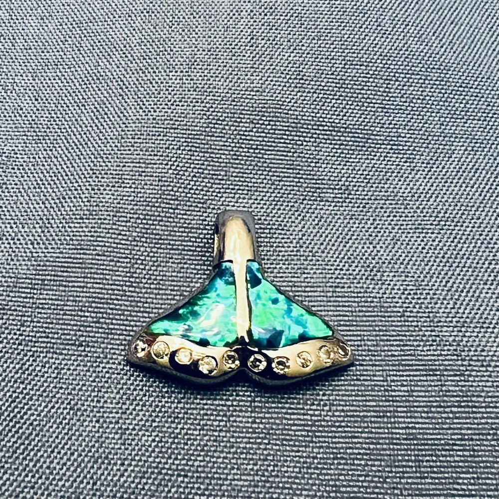 Elegant Blue and Silver Pendant